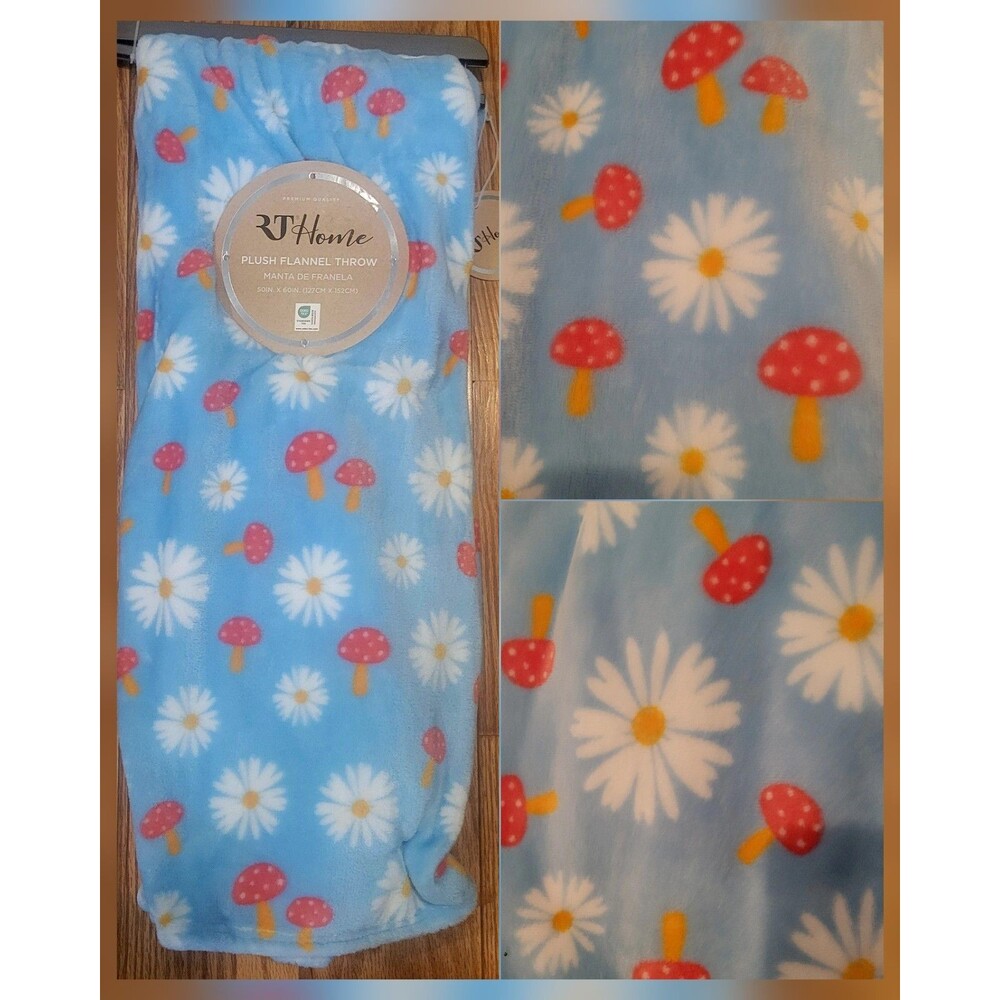 Blue Mushroom Daisy Print Boho Retro 70s Floral Shroom Throw Blanket Plush NWT